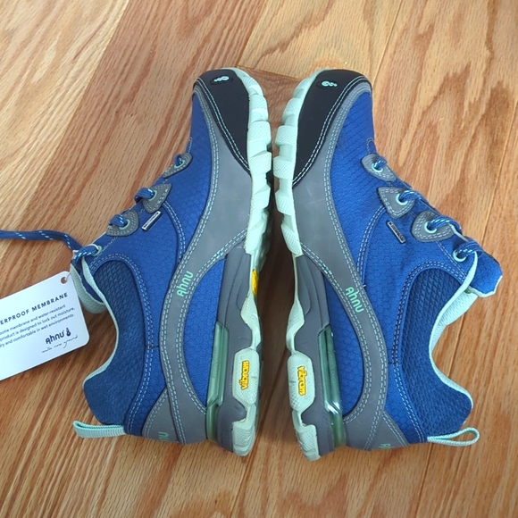 New Ahnu Sugarpine Women's Air Mesh Waterproof Hiking Boot, Size 6 - Picture 9 of 11